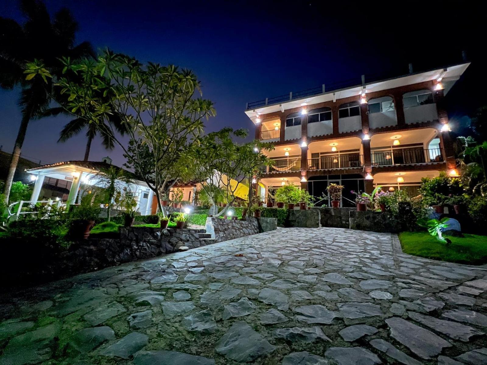 Hotel Villas Ema Сиуатанехо Экстерьер фото