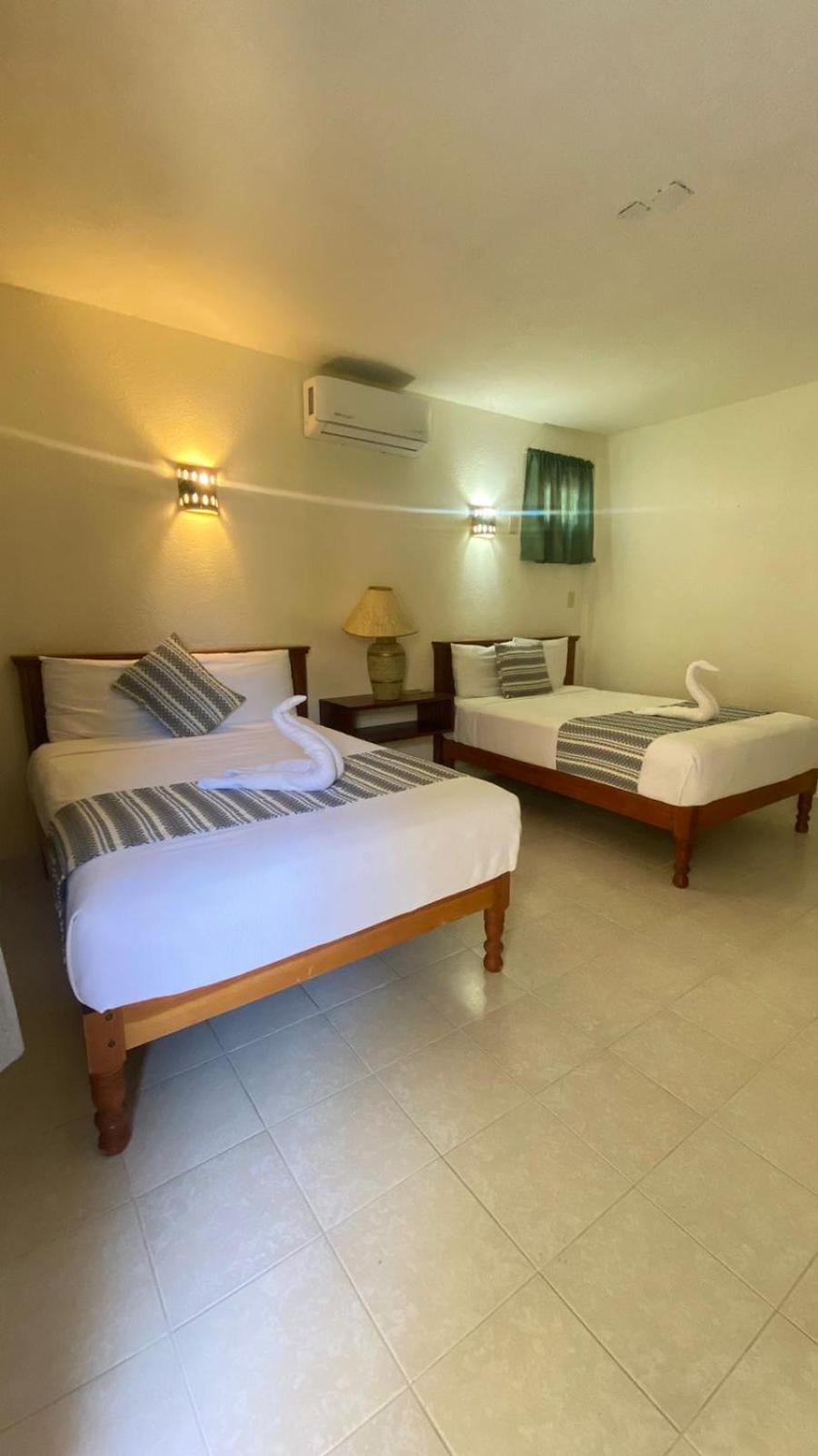 Hotel Villas Ema Сиуатанехо Экстерьер фото