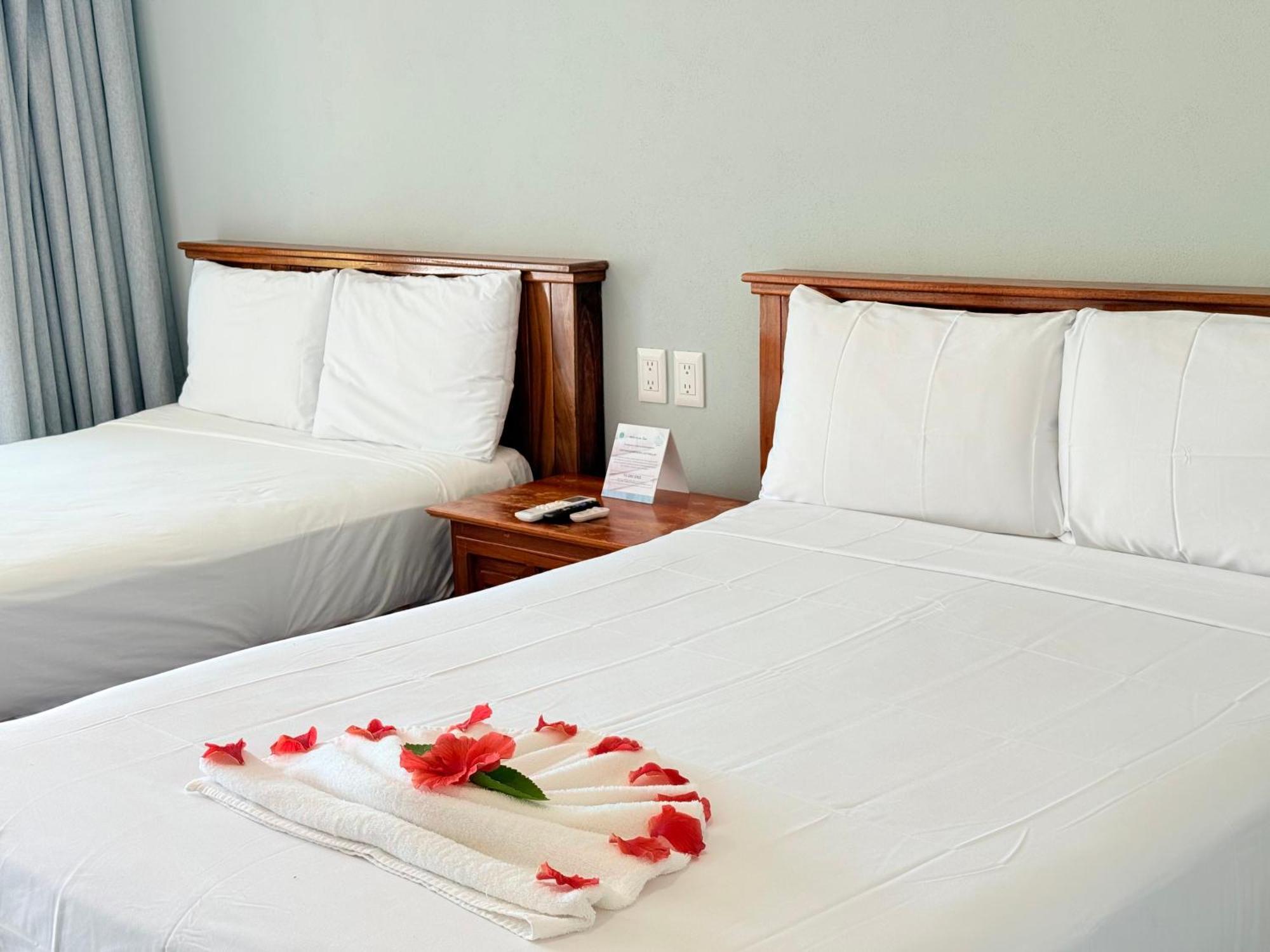 Hotel Villas Ema Сиуатанехо Экстерьер фото